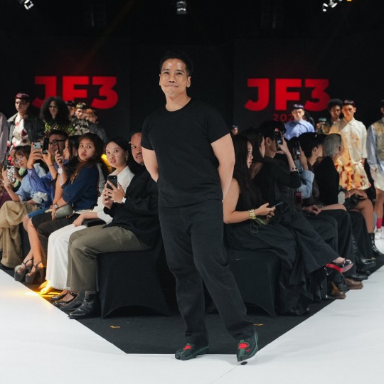 Kain Warisan Keluarga Hadir di Panggung Peragaan BRI JF3 Fashion Festival 2026: Kisah di Balik Heirloom Fantasy